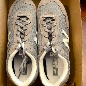 New balance women 9.5. New in box